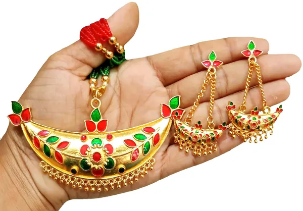 Assamese_Traditional_Gold_Plated_Red_Green_Colour_Joonbiri_Tassel_Jewellery_Set_For_Women